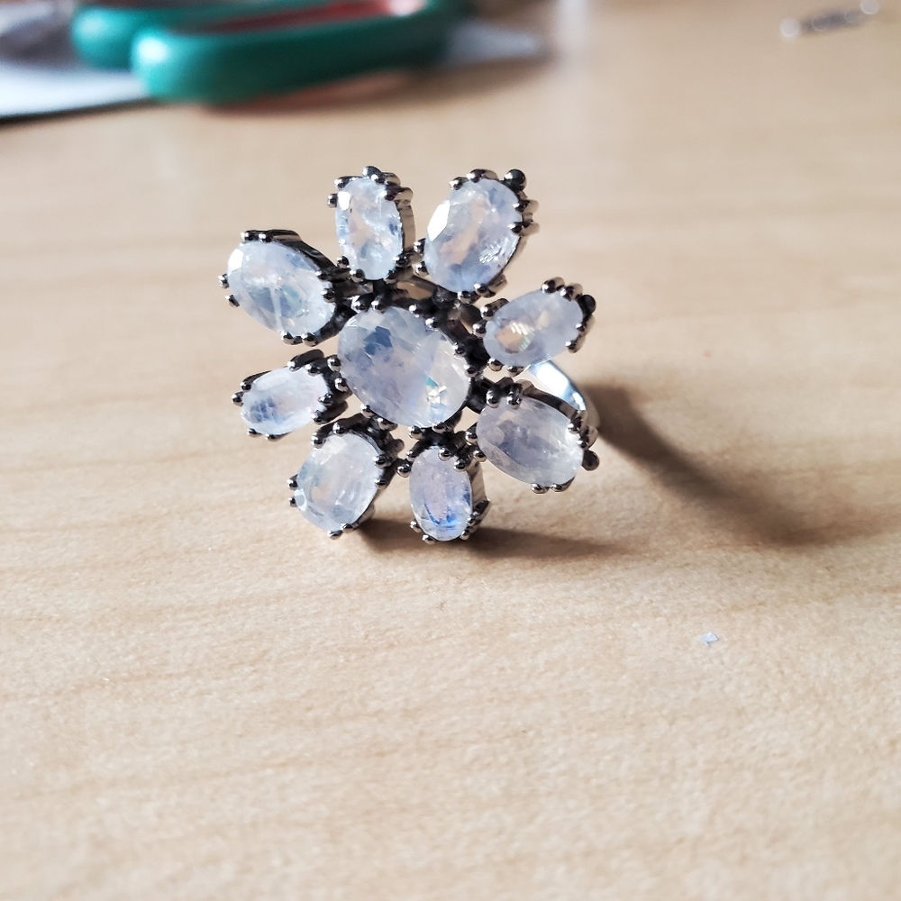 Hespera Sophia Ring